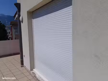 t3 de 72 m² au 1er sur 2 étage au versoud avec terrasse  parking et ascenseur en pmr fort 