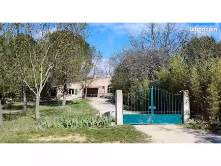 maison en pierre à argelliers