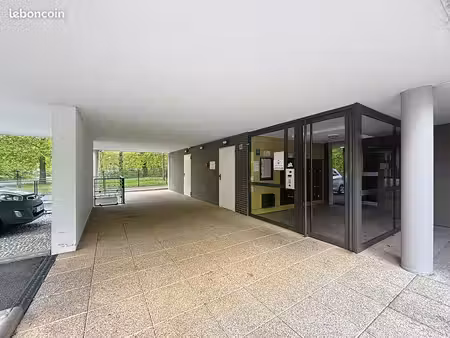 à louer – particulier à particulier grand studio t1 bis de 36 42 m² avec parking – tours (