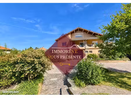 maison 8 pièces 220 m²