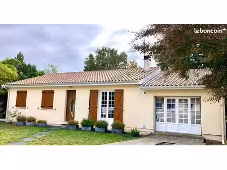 maison de plain-pied  7 pièces  4 chambres  119 m² - terrain 753 m²