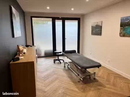 bureau/salle de soin à louer à tours