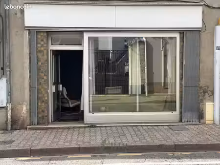 local commercial 60 m² roanne