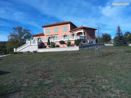 vente d’une villa en viager libre