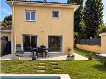 seyssuel centre – belle villa avec piscine