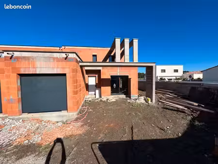 villa moderne 3chambres/ garage /piscine