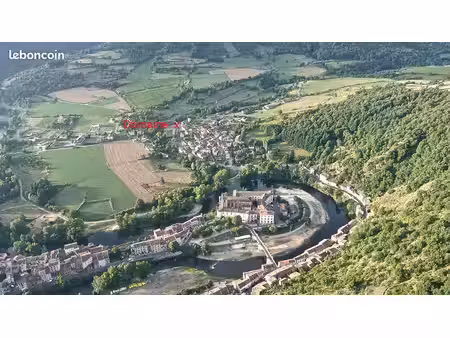 niché dans le cadre historique du pays de lafayette voici l’hort du riou   un terrain de 4