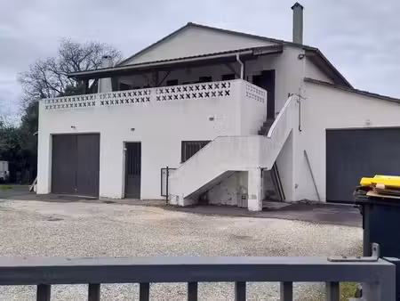 immeuble 326 m² tresses