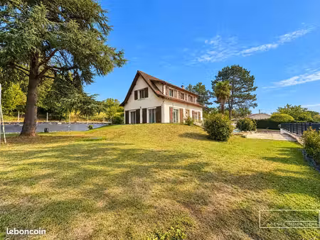 maison 6 pièces 140 m²