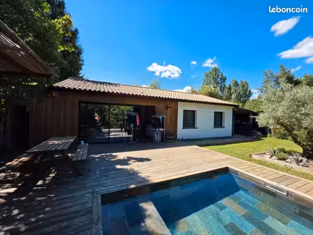 hyper-centre – maison de plain-pied – 100 m² – 3 chambres – piscine – sans vis-à-vis