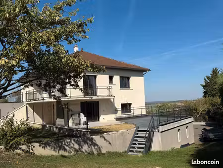 heyrieux – 122 m² – 3 chambres – 242 m² d’extérieurs – double garage – vue dégagée