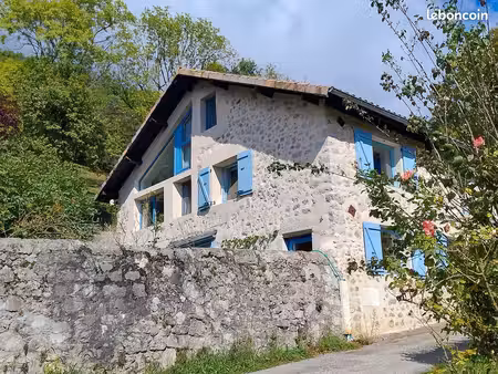 maison mitoyenne dans un parc de 6 hectares