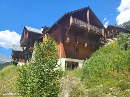 immeuble 436 m² oz