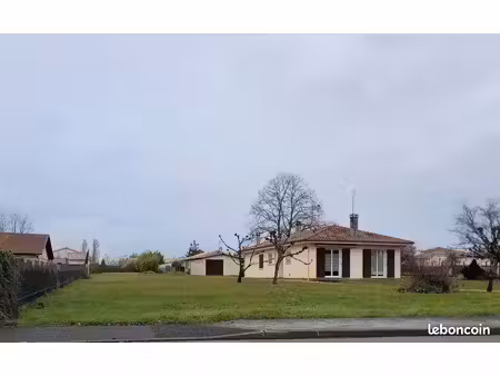 blanquefort la rivière – maison de plain-pied sur 3 100 m² – un potentiel rare