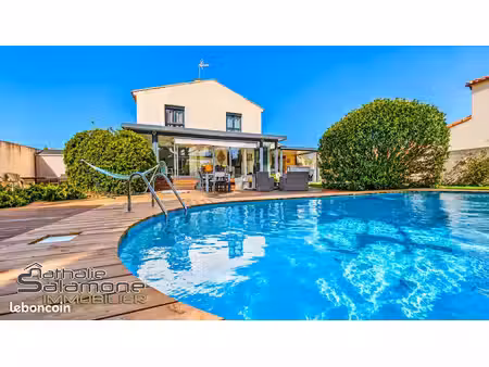 villa 6 pièces 151 m²