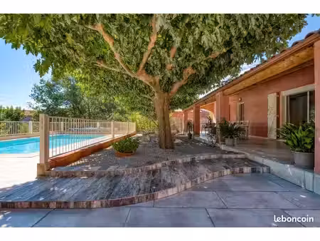 villa plain-pied + maison mitoyenne – 163 m² – piscine – terrain 1100 m²