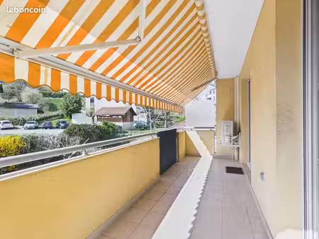 t2 meublé 45 m² - balcon 10 m² - box 14 m² - dpe c - gare à pied