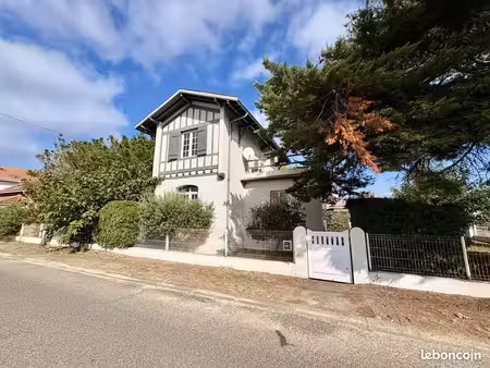 maison 7 pièces 85 m²