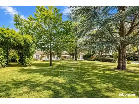 longère 8 pièces 290 m²