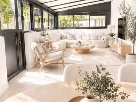 maison avec véranda et 2 appartements indépendants