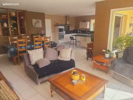 maison individuelle plein pied de 145m2 a pey 40300