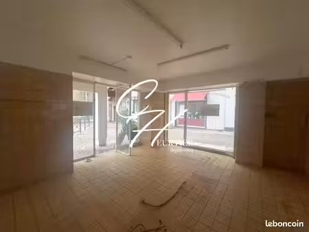 local commercial 64 m² voiron