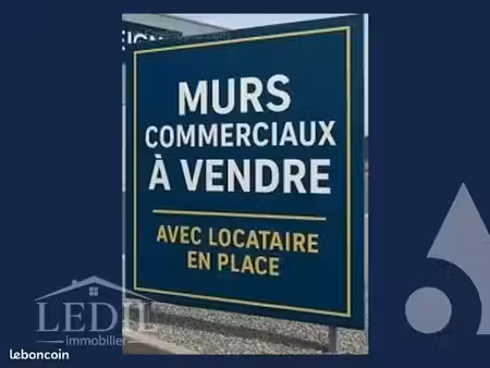 bâtiment 250 m²