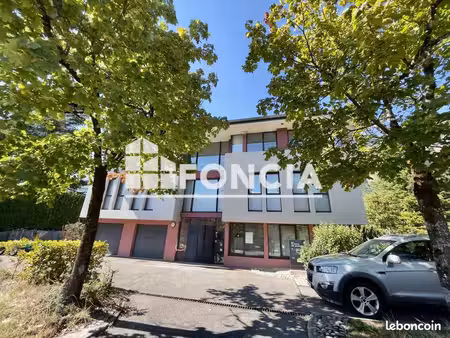 location - bureau - 115 m² - 14 400 /an hc ht - 1 200 /mois