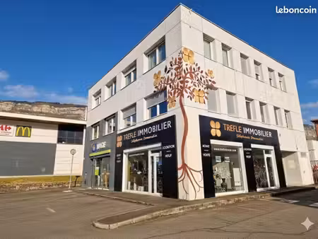 commerce 120 m²