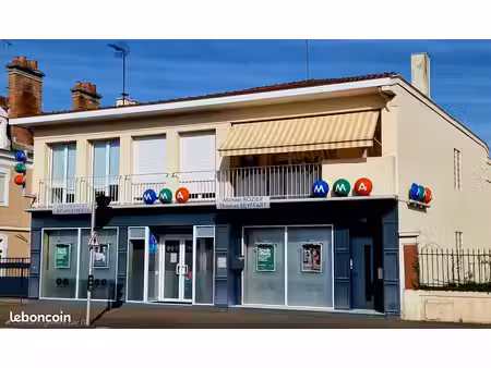 local de 193 m2 situé sur un axe majeur de transit à usage de bureau ou commerce