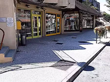 local commercial hyper centre