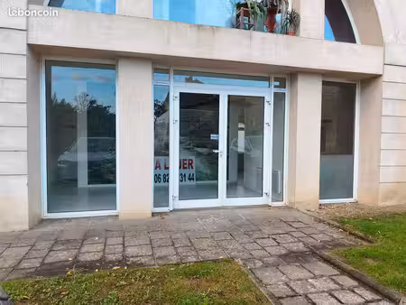 à louer – local commercial ou bureau de 60 m² – centre saint-sever