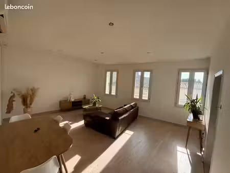 t2 de 51m2 meublé avec terrasse