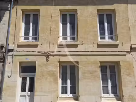 t2 32m² + parking - centre ville magny en vexin