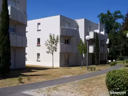 t2 meublé avenue de la paillère pessac (domaine universitaire)