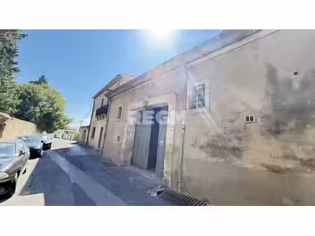 remise de 138 m2 au sol un beau potentiel pour un futur lo