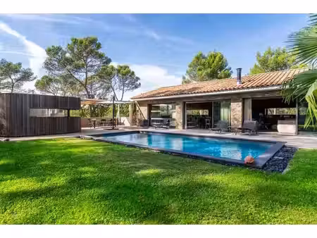 référence : 7382-eha - maison contemporaine proche du golf de fuveau et des écoles interna