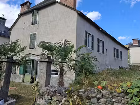 vallée d'ossau  maison de village  250m2 de surface totale 