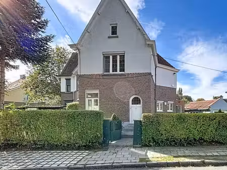 maison 3 façades avec jardin et garage