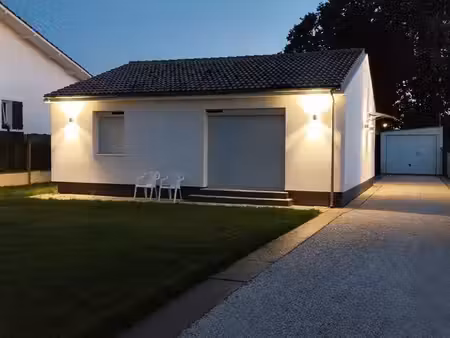 maison t3  de plein pied  avec garage  à louer