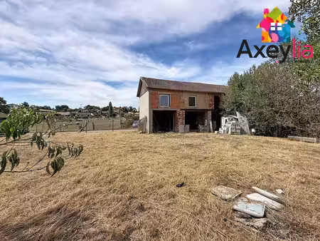 a vendre - melay - terrain constructible viabilisé avec dépendance