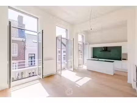 stijlvol 2 slaapkamer appartement in een unieke  historis...