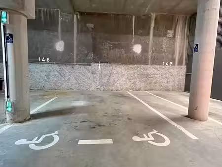 saint donatien parking xxl 16 9 m² – très grande largeur – nantes à 15 minutes à pied de l