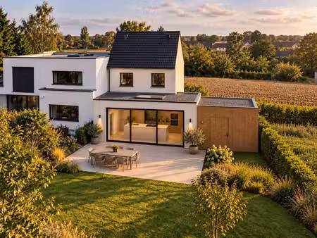 bouwgrond van 421 m² met vergunning en zuidgerichte tuin