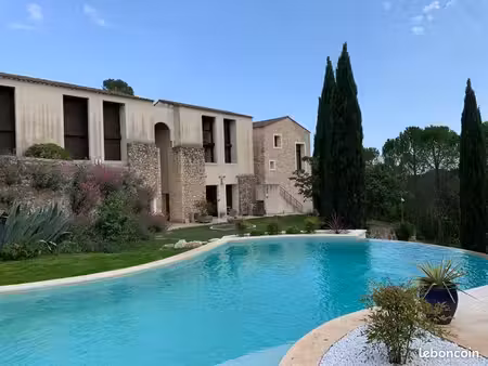 t3 dans un magnifique domaine