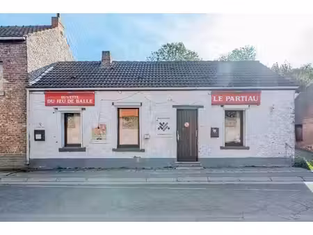 immeuble commercial avec fonds de commerce à angreau