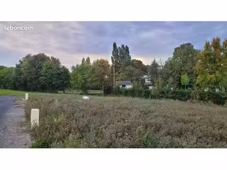 terrain à bâtir de 412 m² à teille (44)