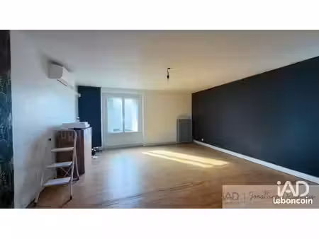 murs commerciaux 111 m² créon