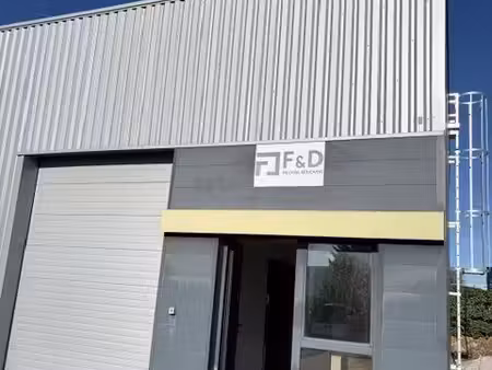 local 80 m² tresses