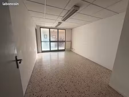 bureaux frontignan centre